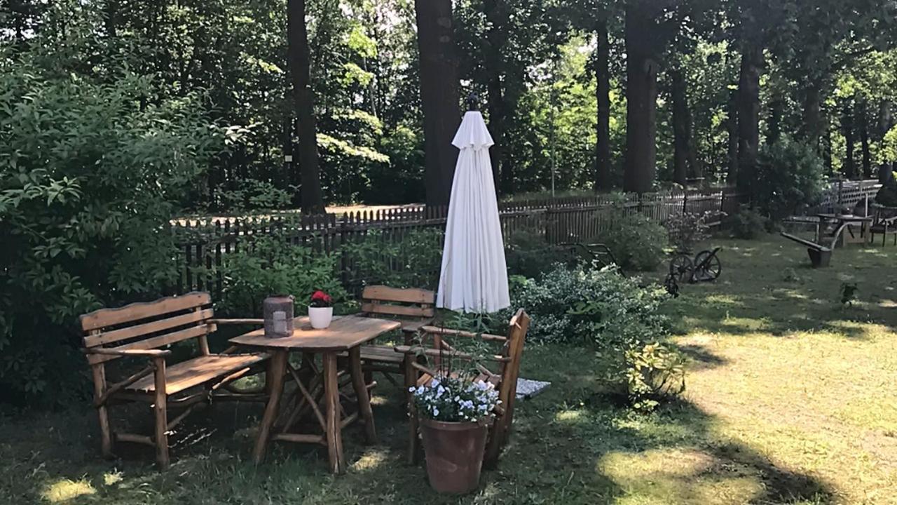 Helenes Ferienwohnung Auf Dem Bauernhof - Lausitzer Seenland Lauta エクステリア 写真
