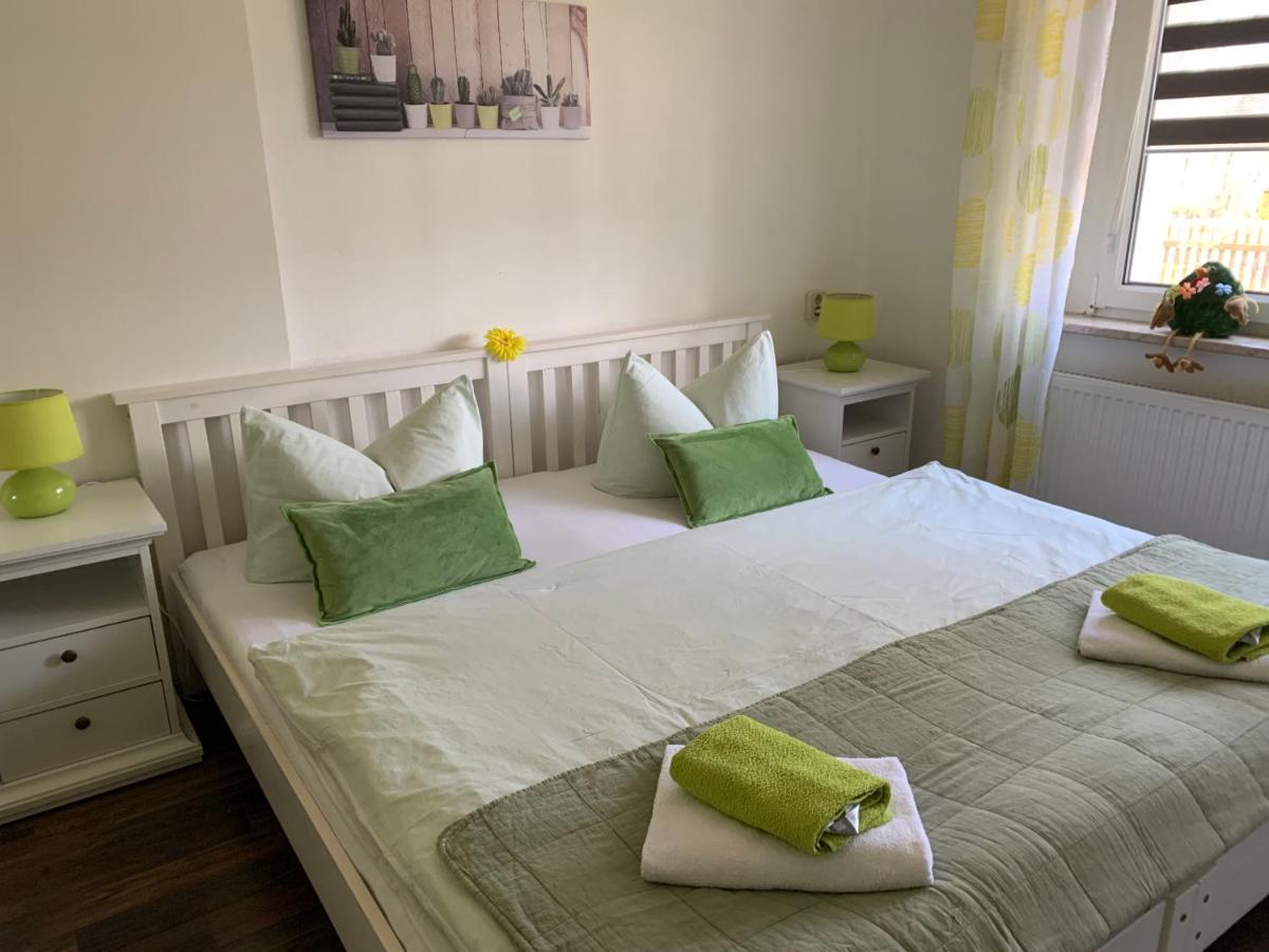 Helenes Ferienwohnung Auf Dem Bauernhof - Lausitzer Seenland Lauta エクステリア 写真