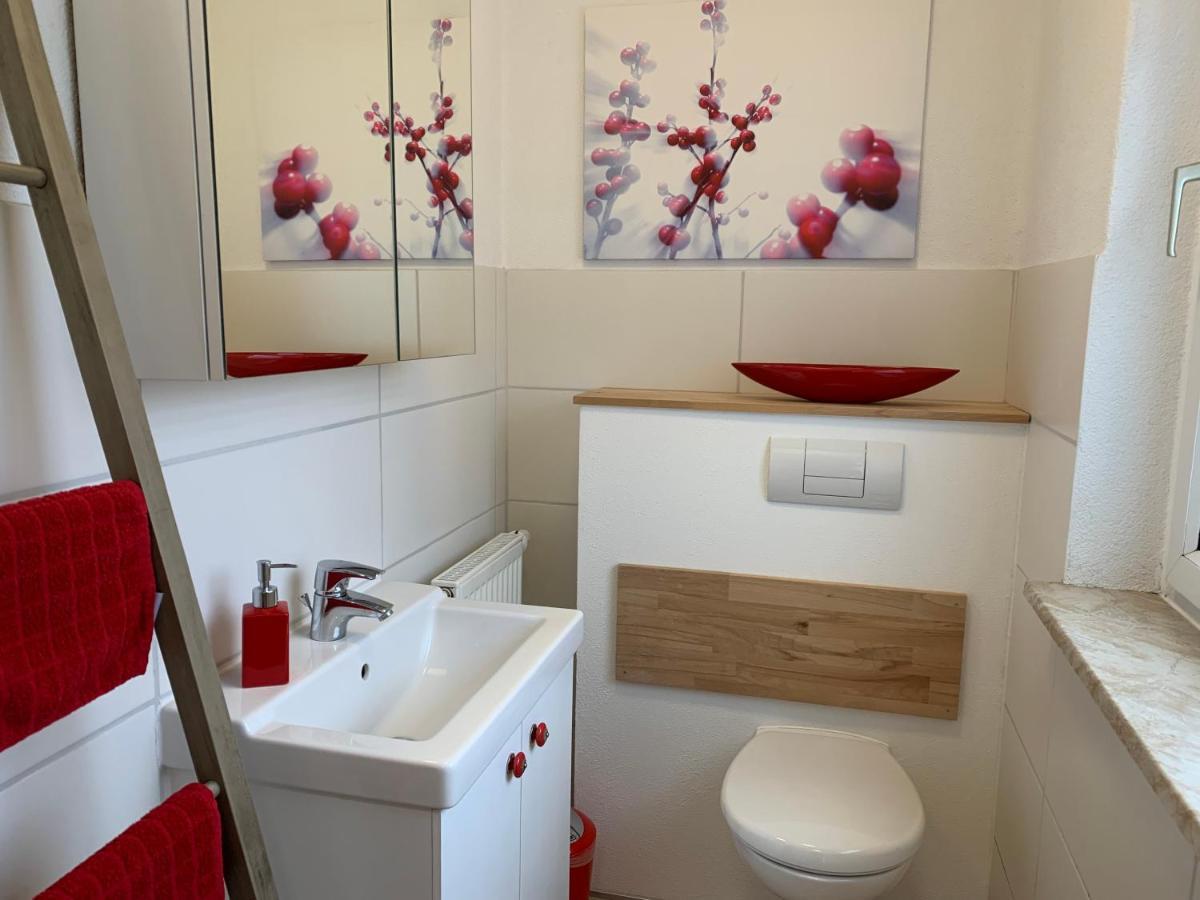 Helenes Ferienwohnung Auf Dem Bauernhof - Lausitzer Seenland Lauta エクステリア 写真