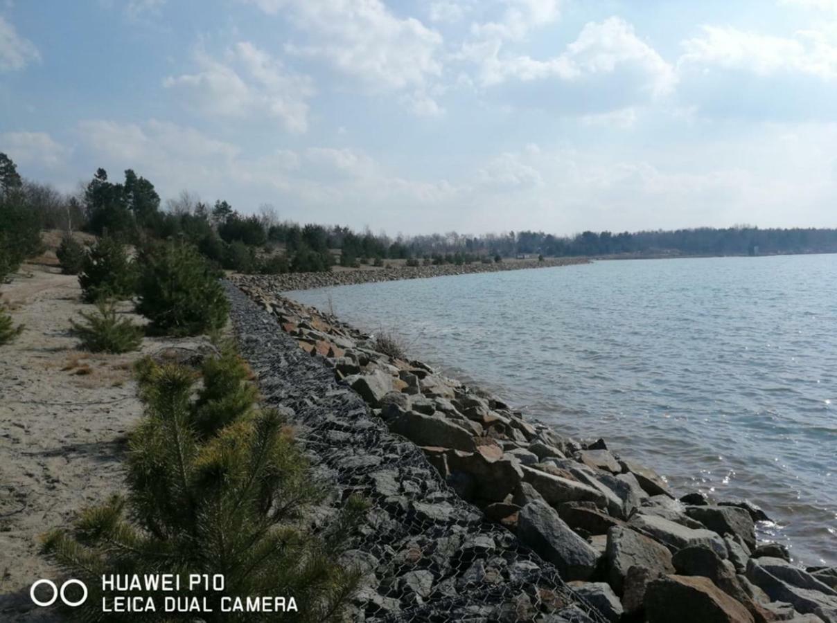 Helenes Ferienwohnung Auf Dem Bauernhof - Lausitzer Seenland Lauta エクステリア 写真