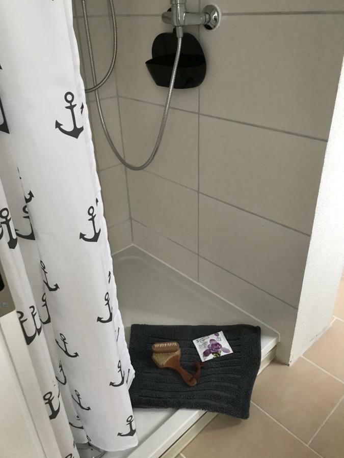 Helenes Ferienwohnung Auf Dem Bauernhof - Lausitzer Seenland Lauta エクステリア 写真