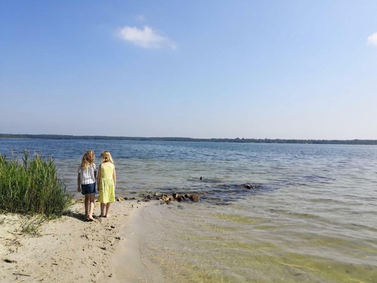Helenes Ferienwohnung Auf Dem Bauernhof - Lausitzer Seenland Lauta エクステリア 写真
